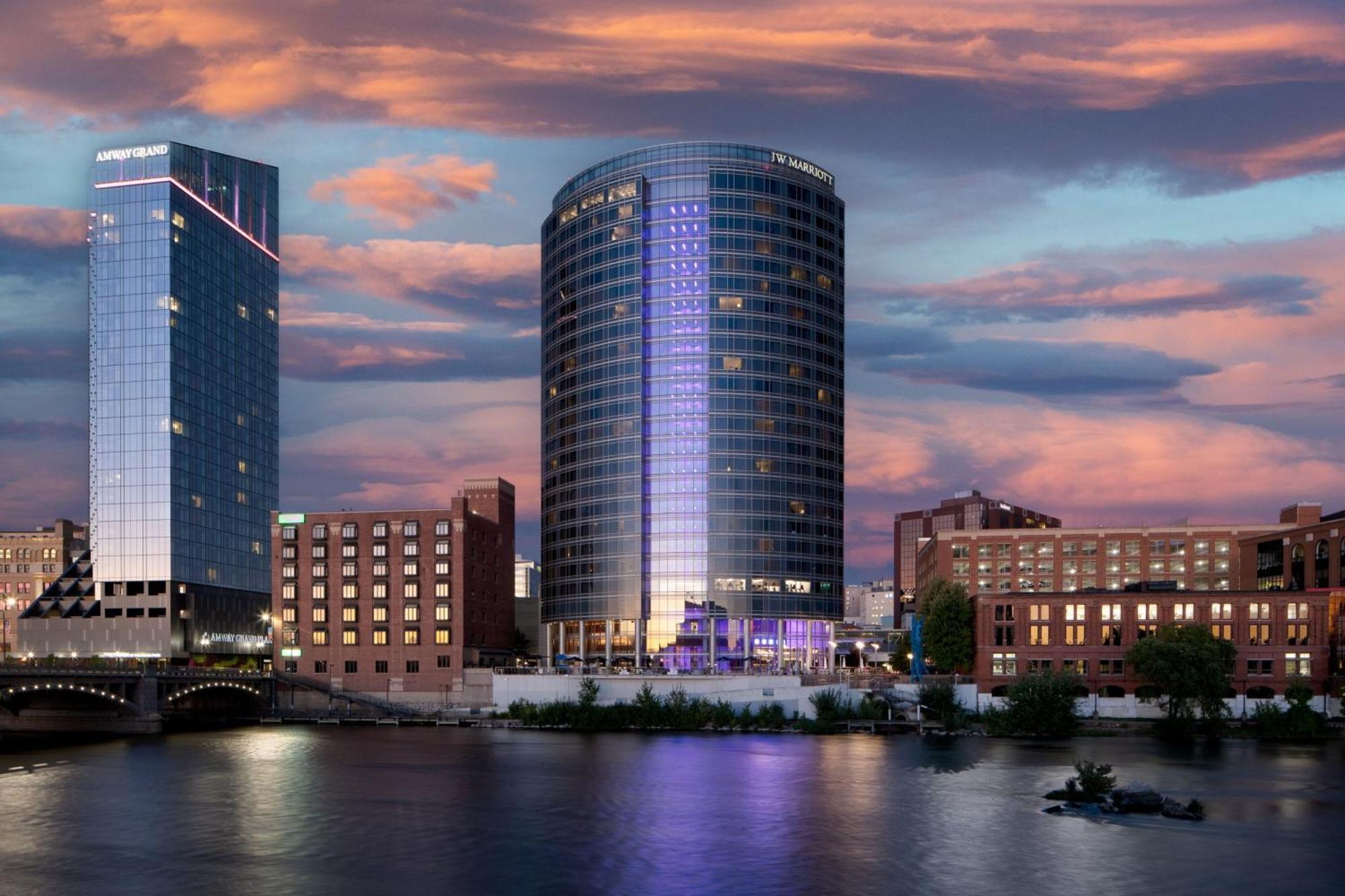 Jw Marriott Grand Rapids Hotel Exterior photo