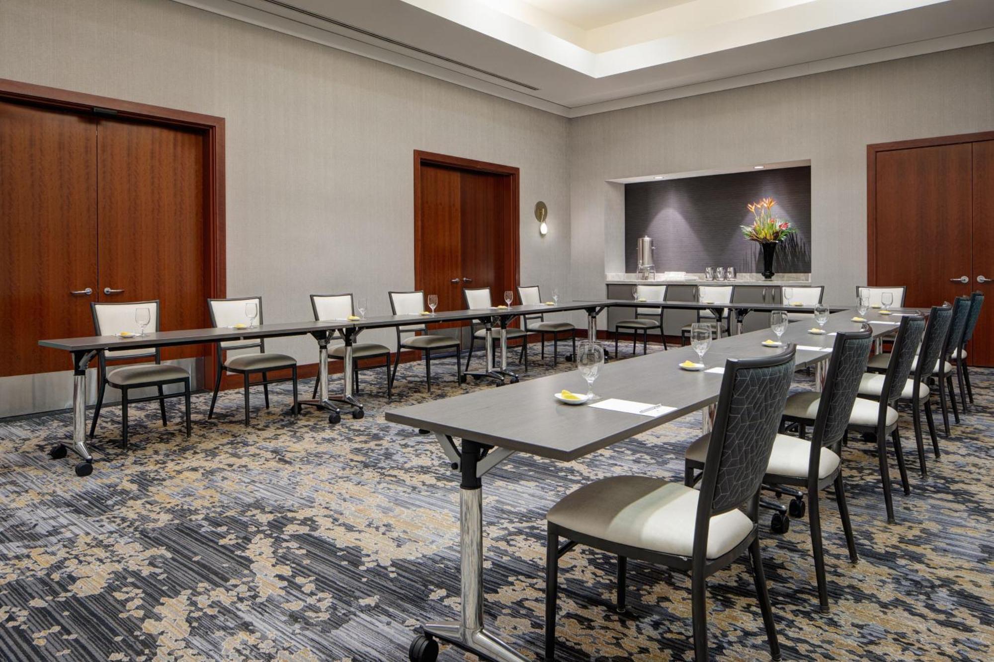 Jw Marriott Grand Rapids Hotel Exterior photo