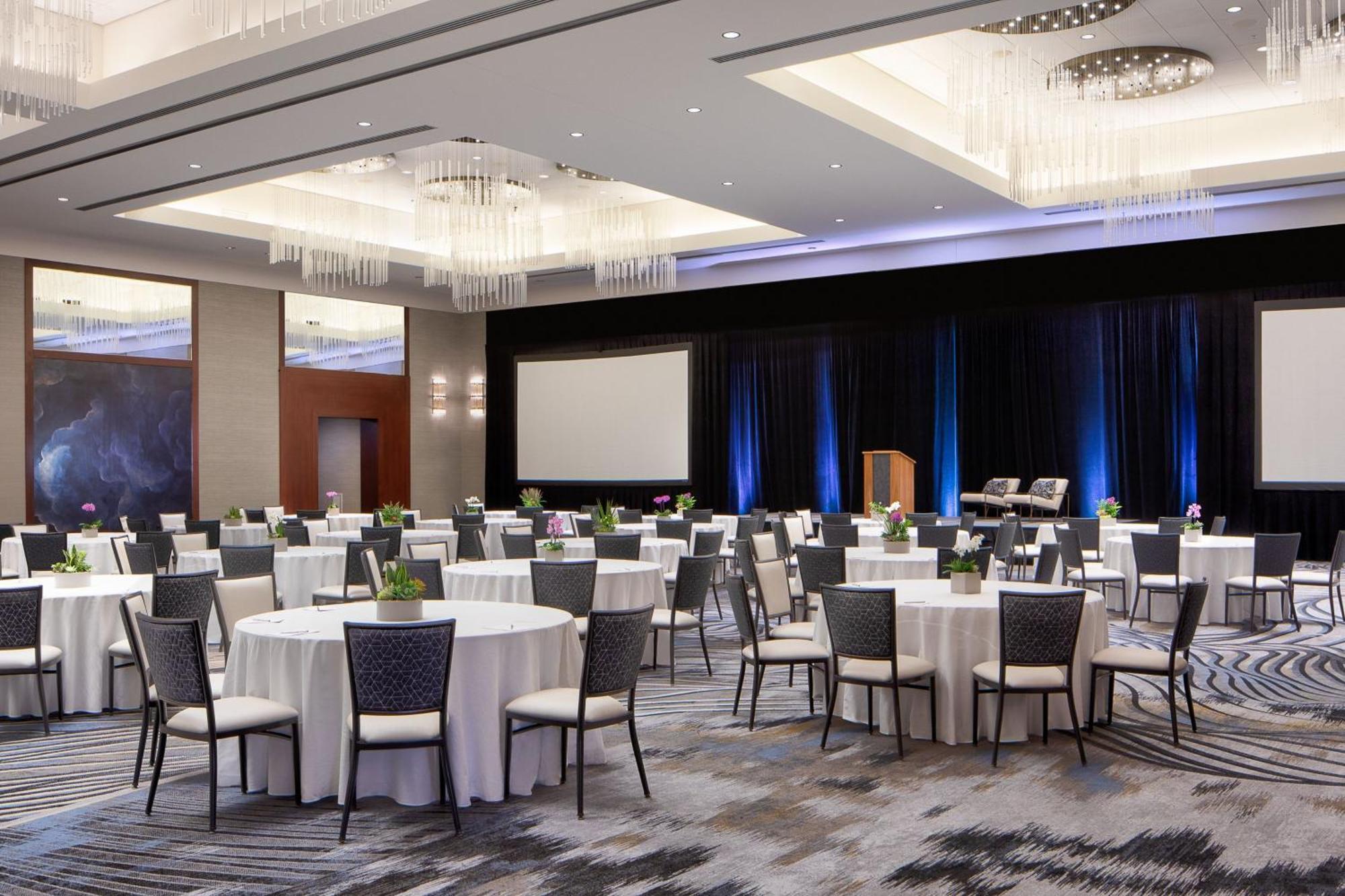 Jw Marriott Grand Rapids Hotel Exterior photo
